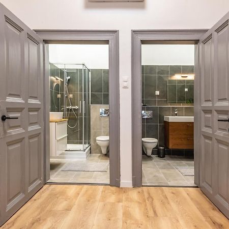 Deluxe Kazincy Apartment In The Heart Of Budapest Luaran gambar