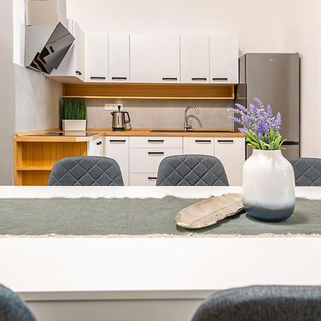 Deluxe Kazincy Apartment In The Heart Of Budapest Luaran gambar