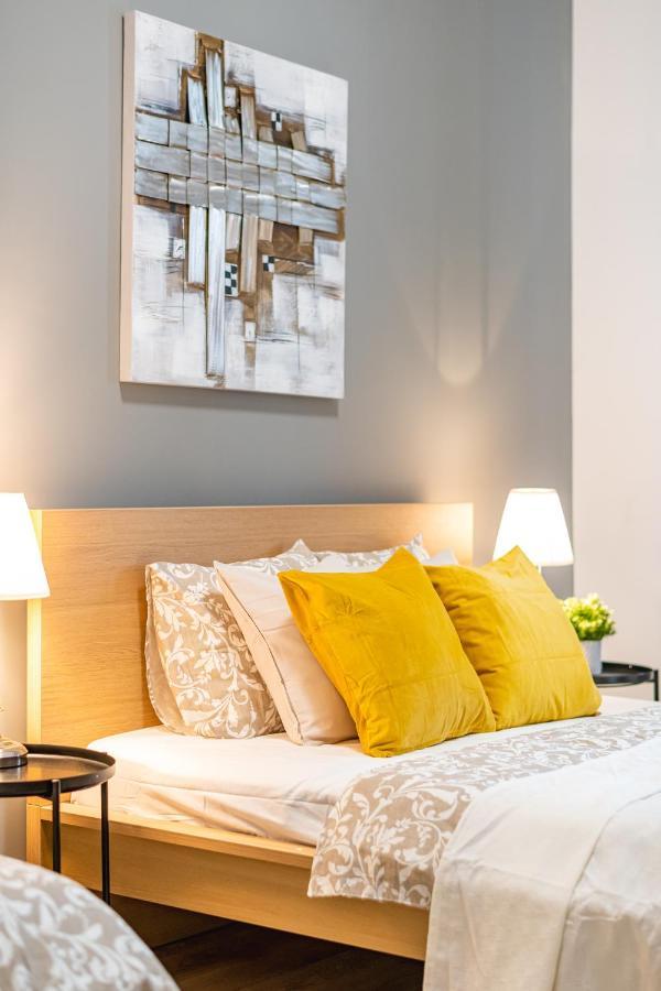 Deluxe Kazincy Apartment In The Heart Of Budapest Luaran gambar